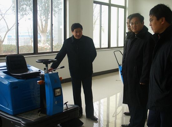 新年首個工作日，縣長蒞臨我公司考察指導(dǎo)工作